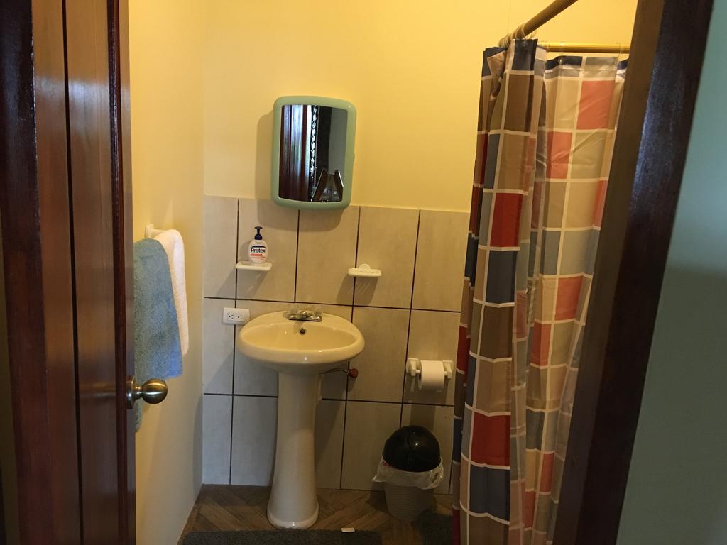 Casa Roja Hostel Монтаньита Номер фото