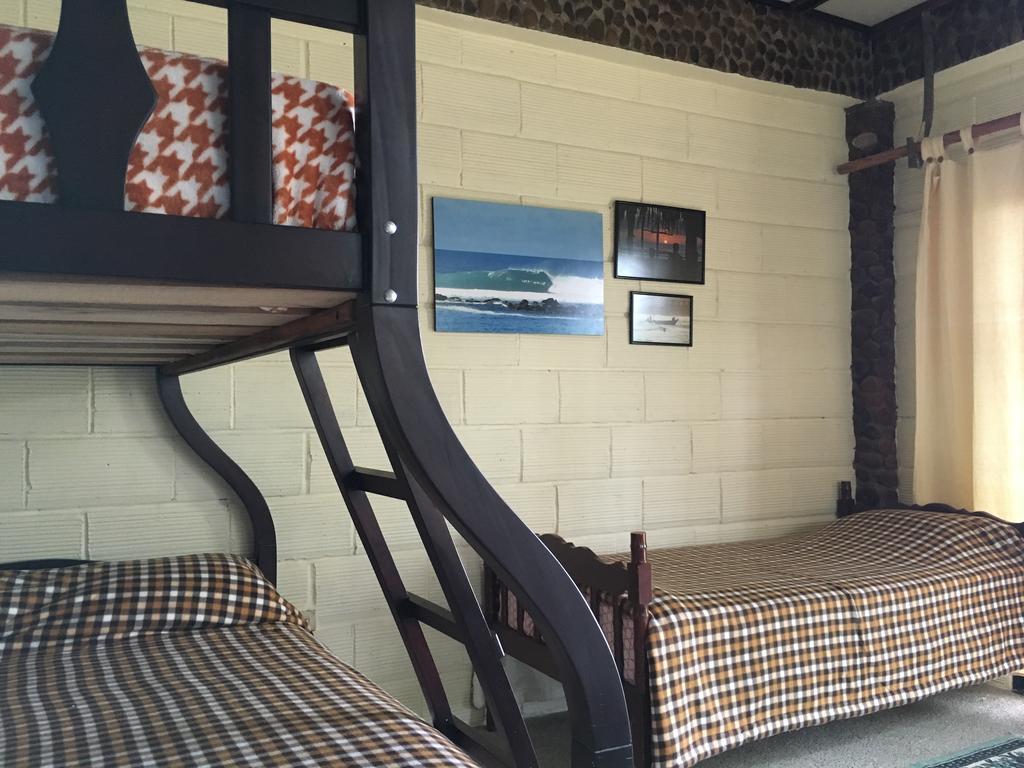 Casa Roja Hostel Монтаньита Экстерьер фото